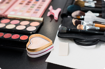 كيف يخدم نظام الولاء مراكز التجميل والصوالين النسائية